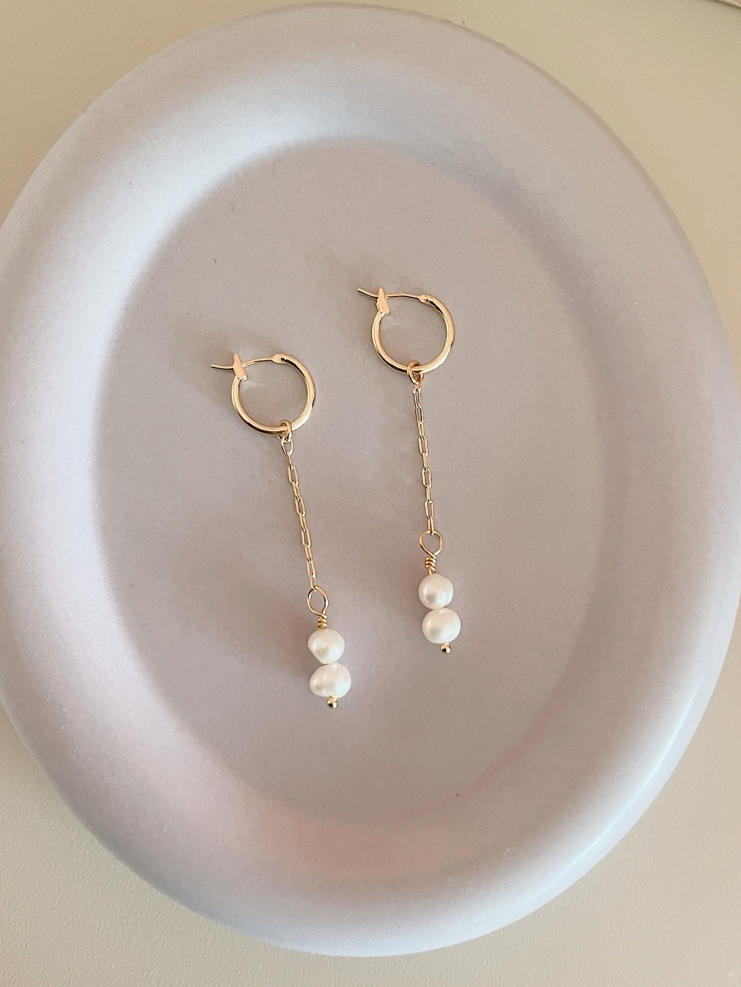 INES - dangling pearls 14k gold hoop earrings