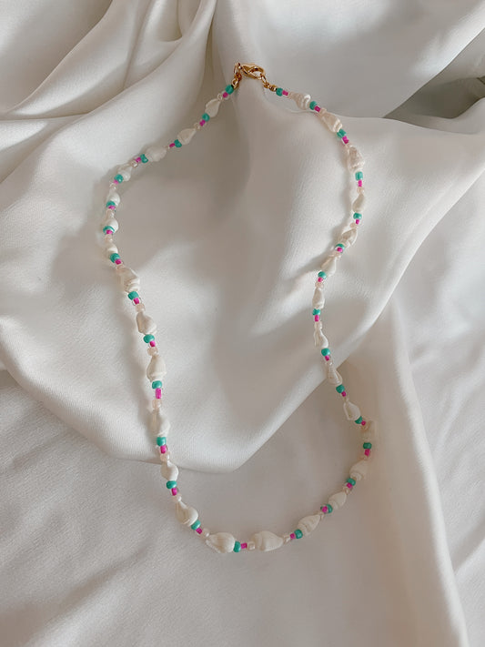 ISLA PINK/BLUE - seashell necklace with pink & blue beads