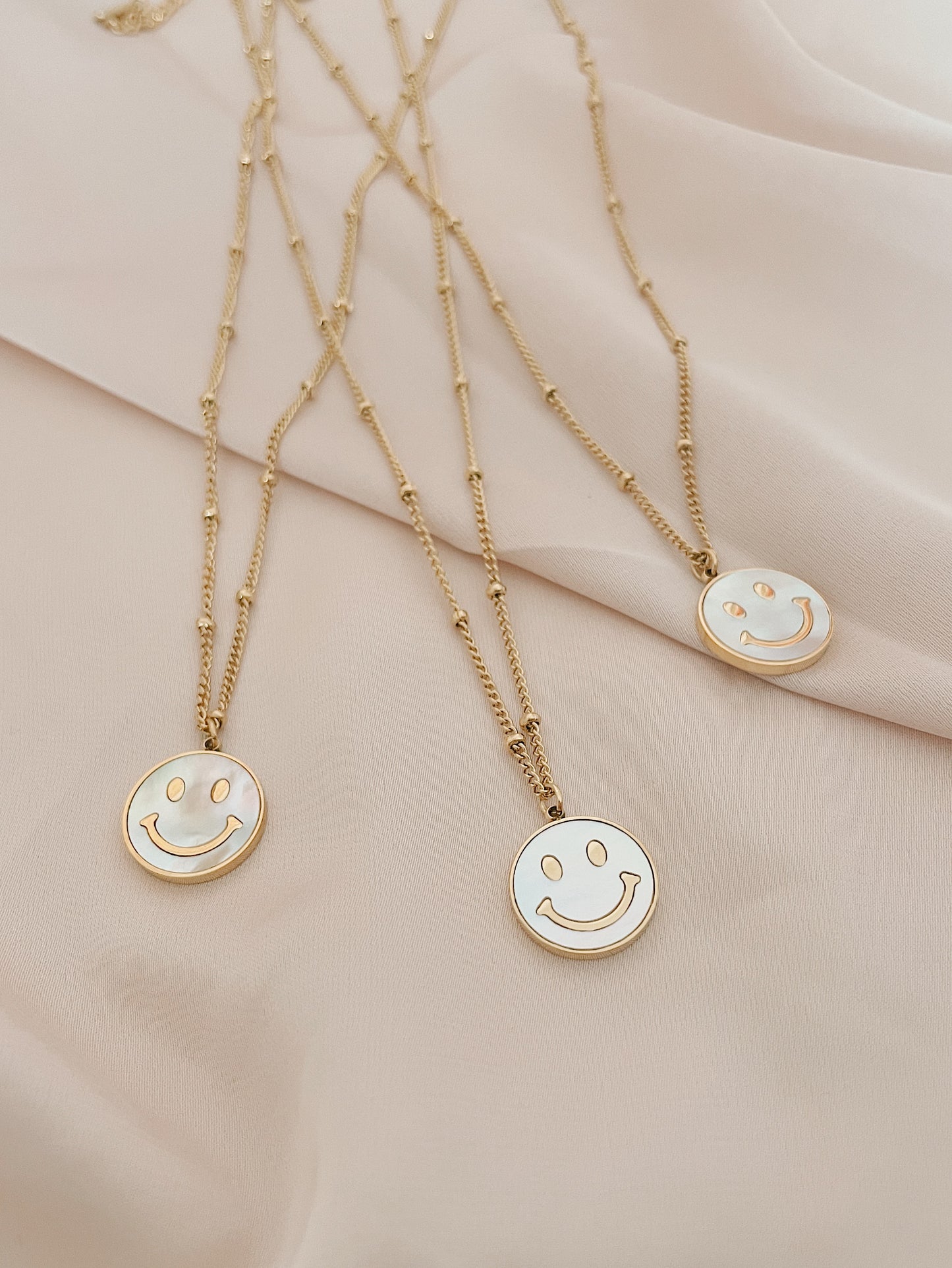 PEARL SMILEY - 18k gold plated necklace with pearl smiley charm
